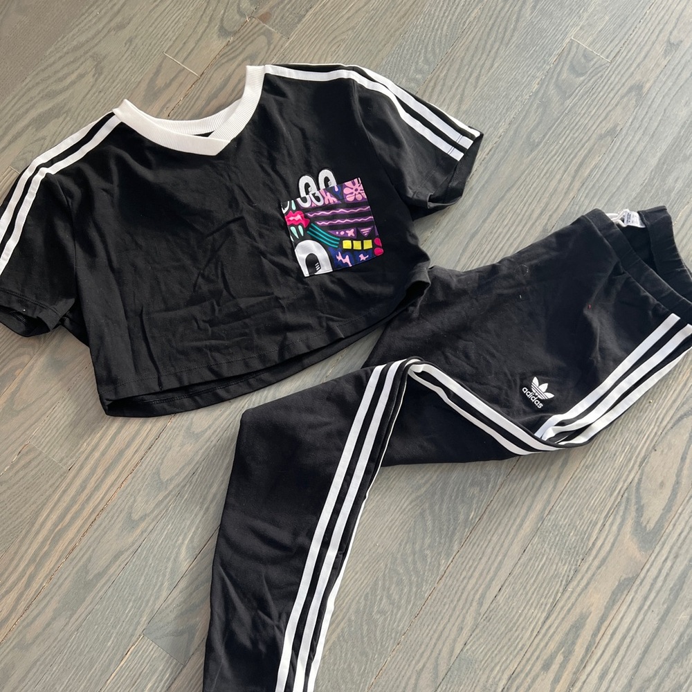 Girls size large 3 stripe leggings by adidas never worn! Fits women sizes small